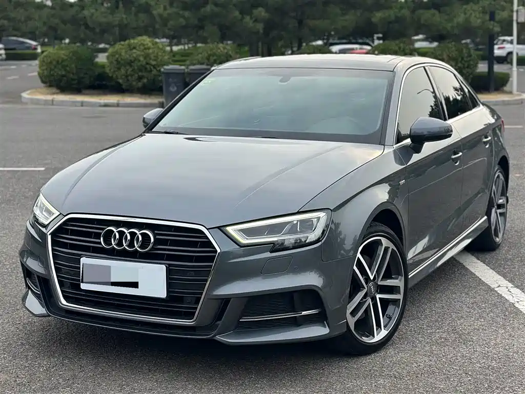 Audi A3 2019 Limousine 40 TFSI Sport V