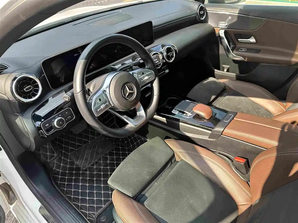 Mercedes-Benz A-Class — миниатюра 8
