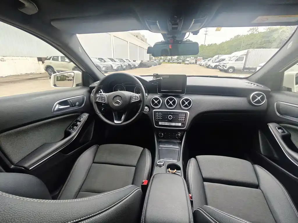 Mercedes-Benz A-Class (Import) — миниатюра 15