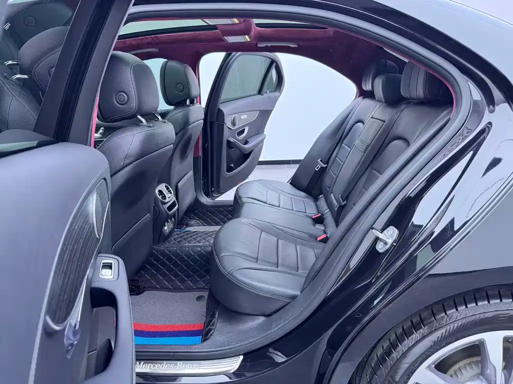 Mercedes-Benz C-Class — миниатюра 14