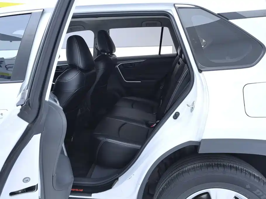 Toyota RAV4 — миниатюра 11