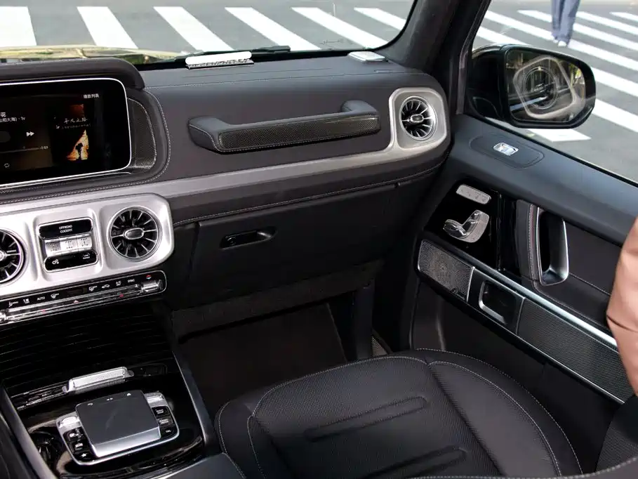 Mercedes-Benz G-Class — миниатюра 12