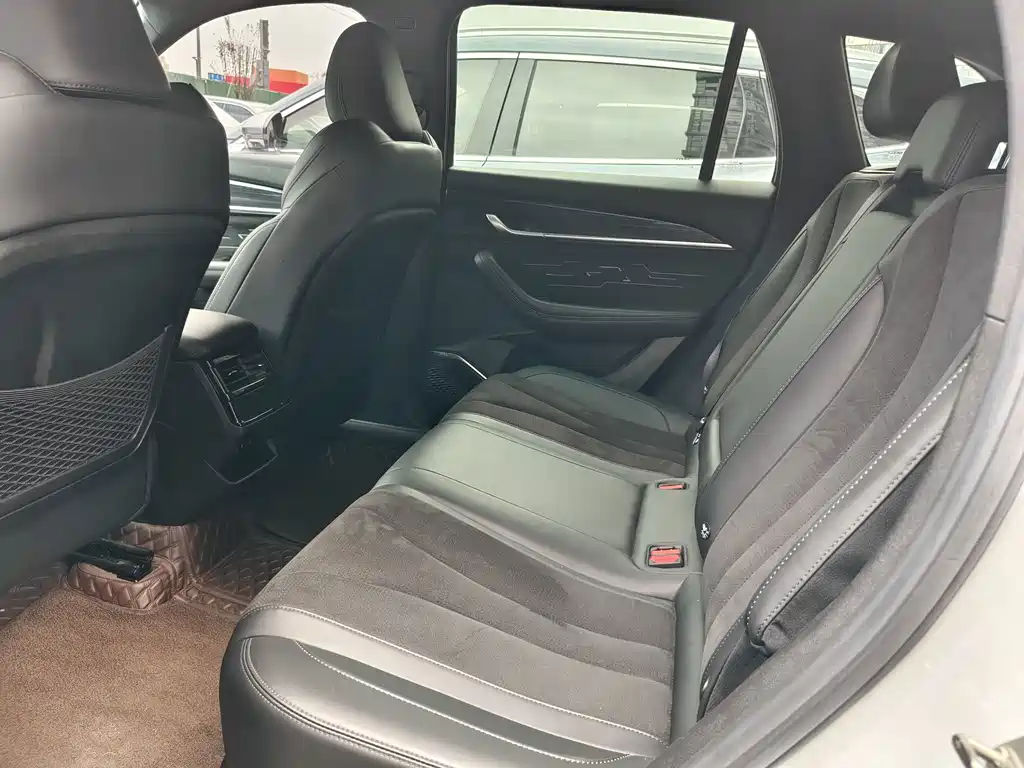 Geely Xingyue L — миниатюра 11