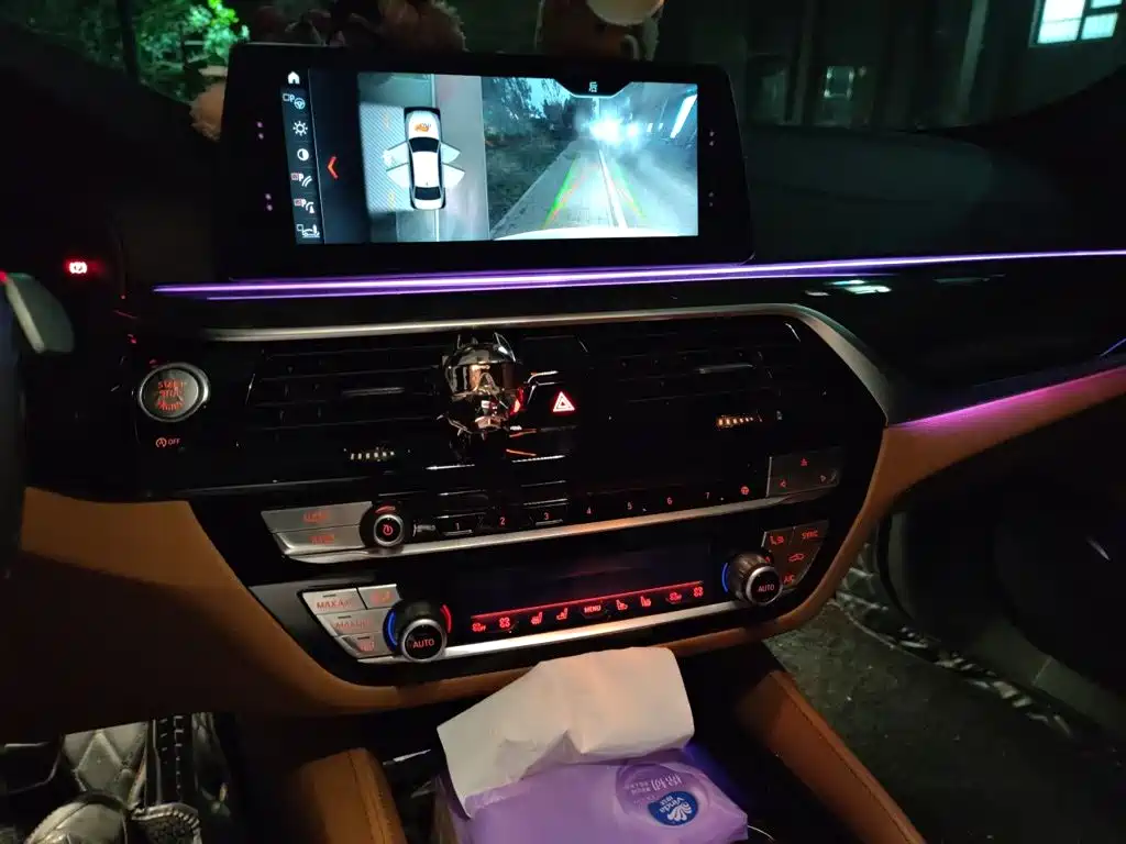 BMW 5 Series — миниатюра 15