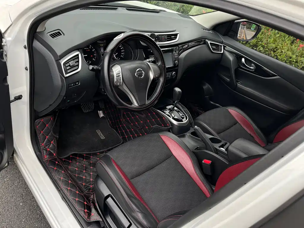 Nissan Qashqai — миниатюра 12