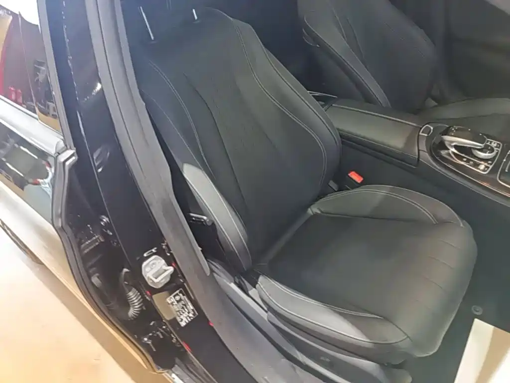Mercedes-Benz E-Class — миниатюра 25