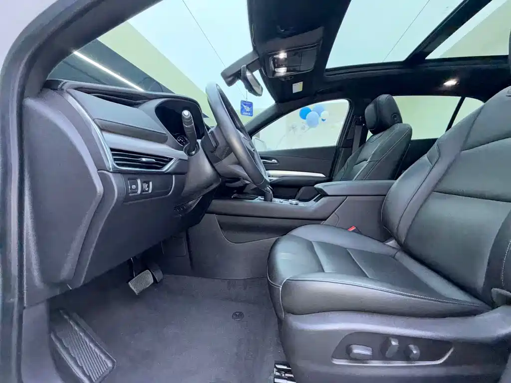 Cadillac XT4 — миниатюра 6