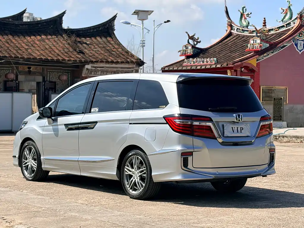 Honda Elysion — миниатюра 15