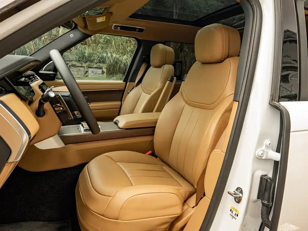 Land Rover Range Rover 2025 3.0 L6 400PS Long Wheelbase