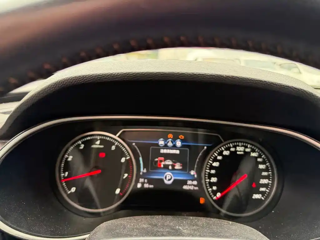 Hongqi Hongqi H5 — миниатюра 6