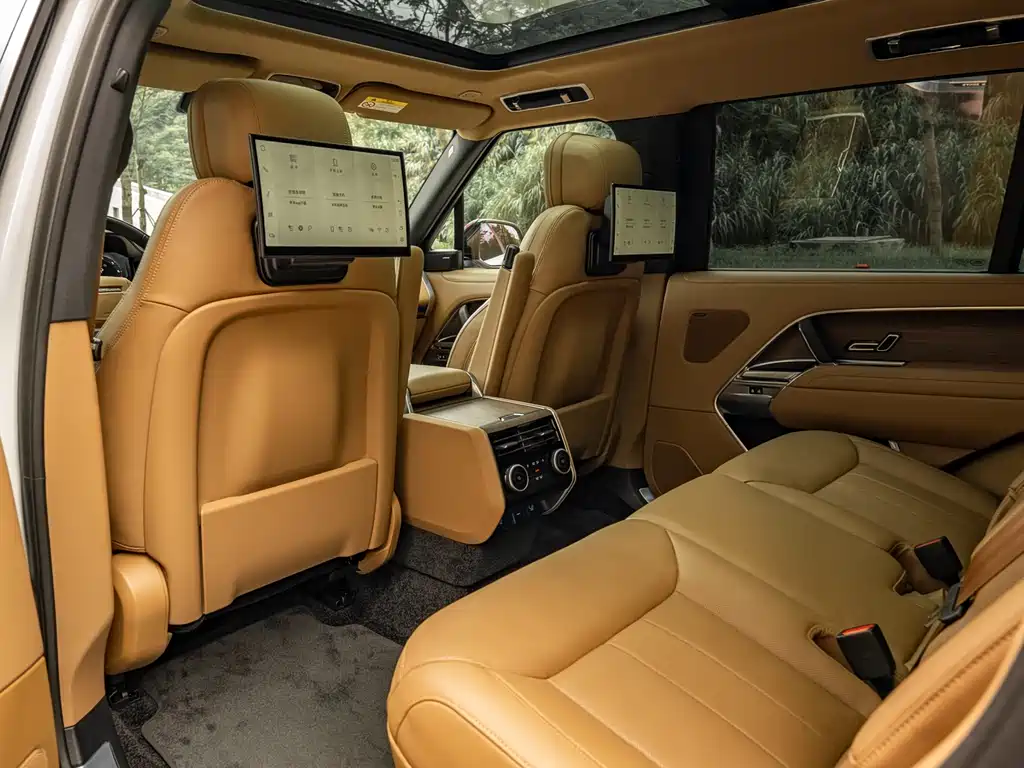 Land Rover Range Rover 2025 3.0 L6 400PS Long Wheelbase