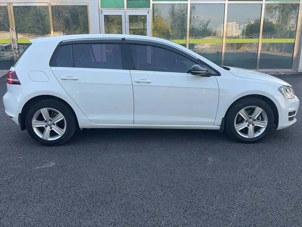 Volkswagen Golf — миниатюра 6