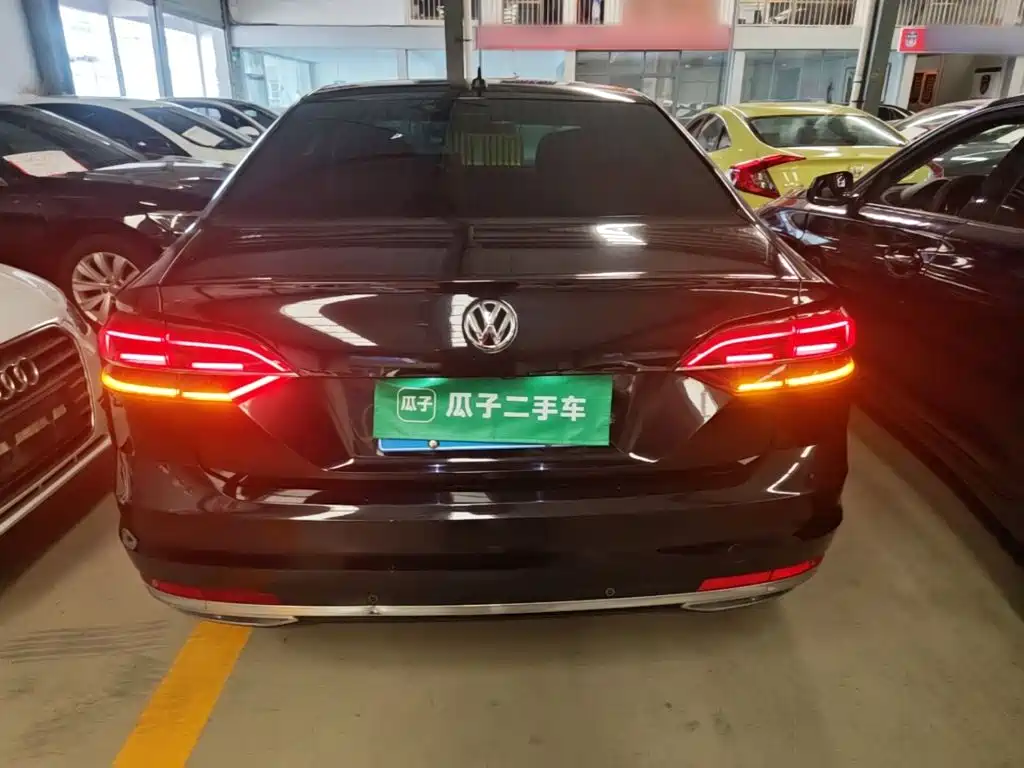 Volkswagen Phideon — миниатюра 6