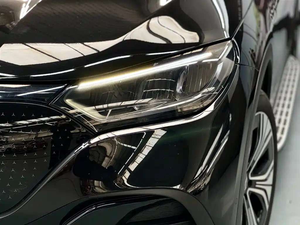 MERCEDES-BENZ EQE SUV