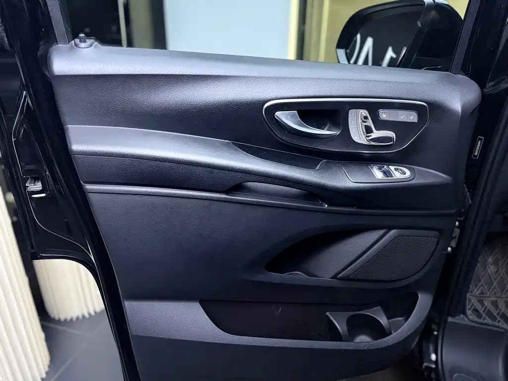 Mercedes-Benz Vito — миниатюра 3
