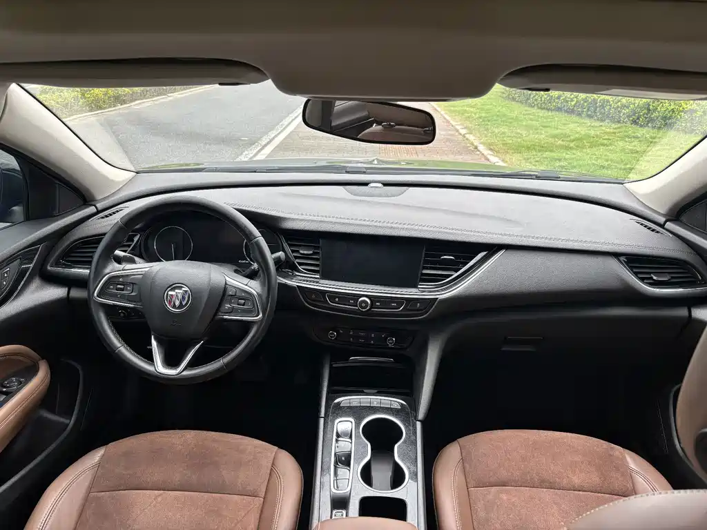 Buick Regal — миниатюра 12