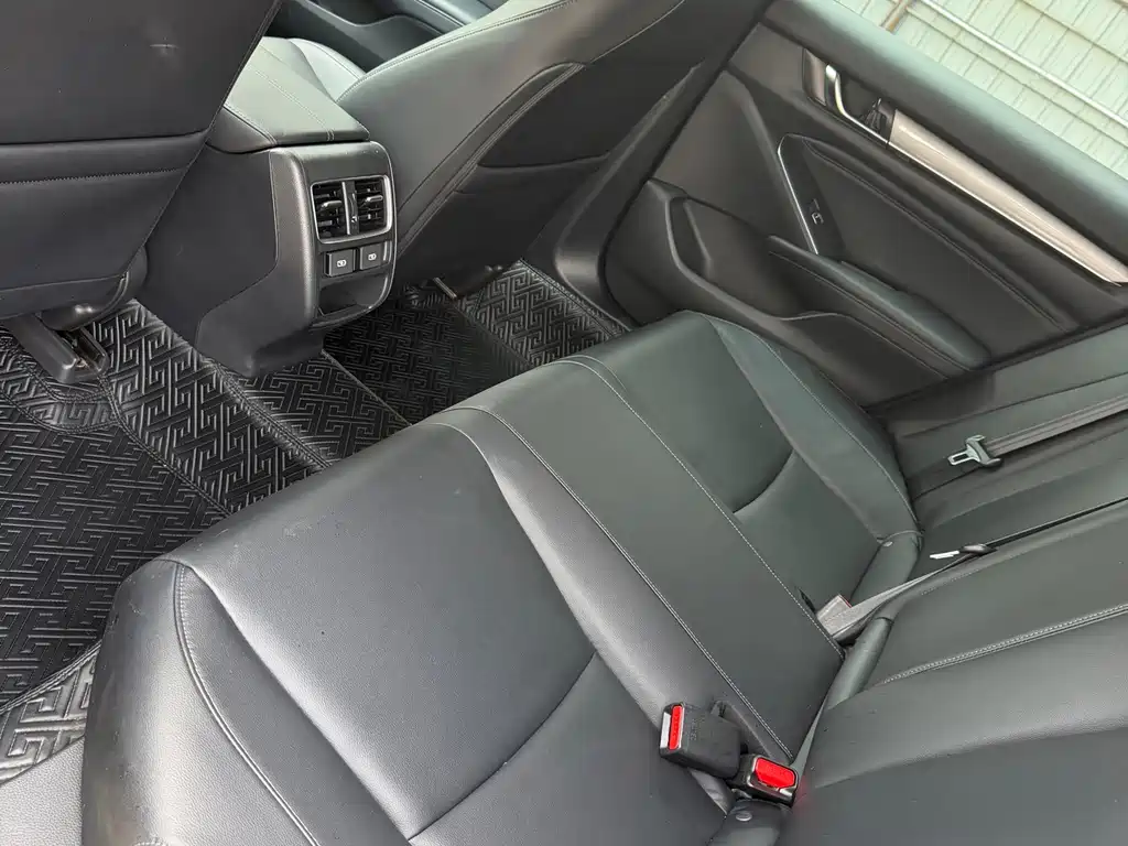 Honda Accord — миниатюра 8