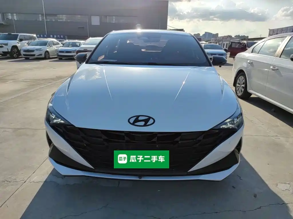 Hyundai Elantra — миниатюра 3