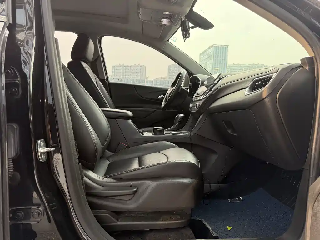 Chevrolet Equinox — миниатюра 8