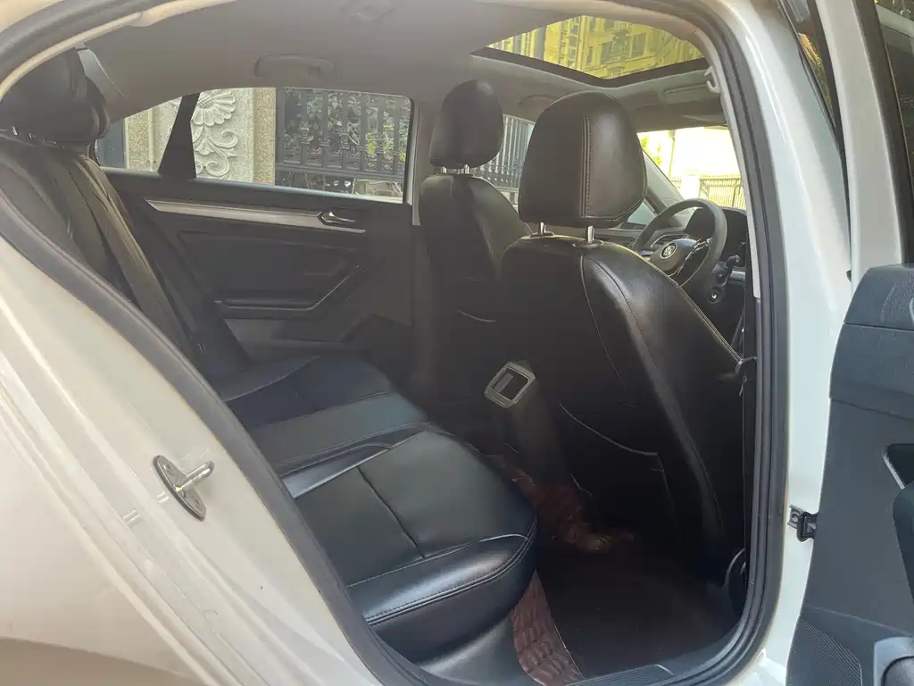 Volkswagen Lamando — миниатюра 8