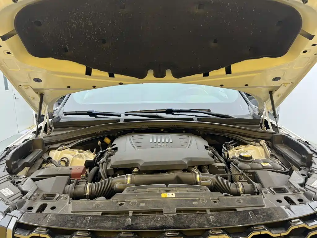 Land Rover Velar — миниатюра 10