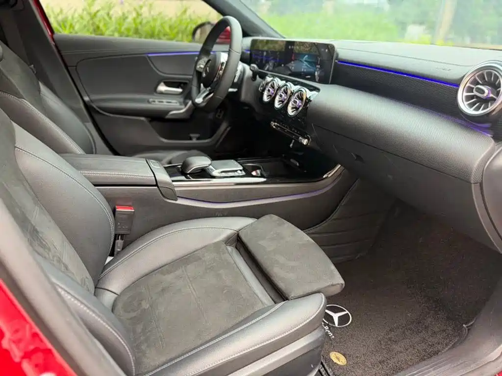Mercedes-Benz A-Class — миниатюра 10