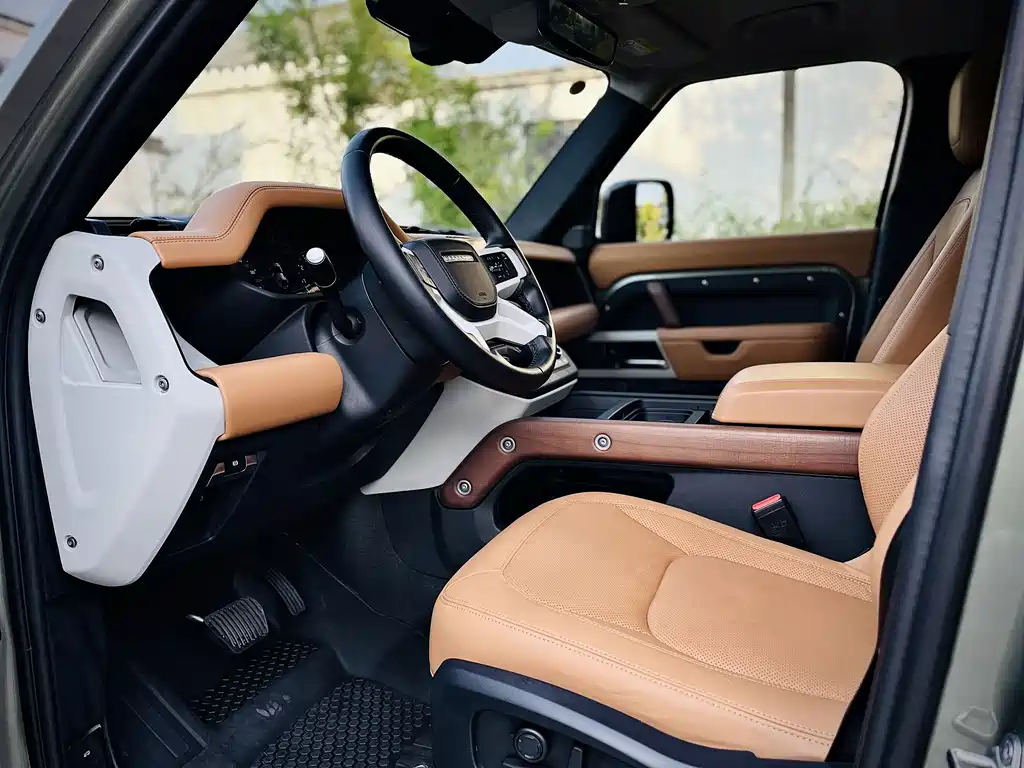 Land Rover Defender — миниатюра 13