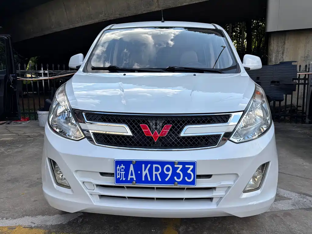 Wuling Rongguang V — миниатюра 2