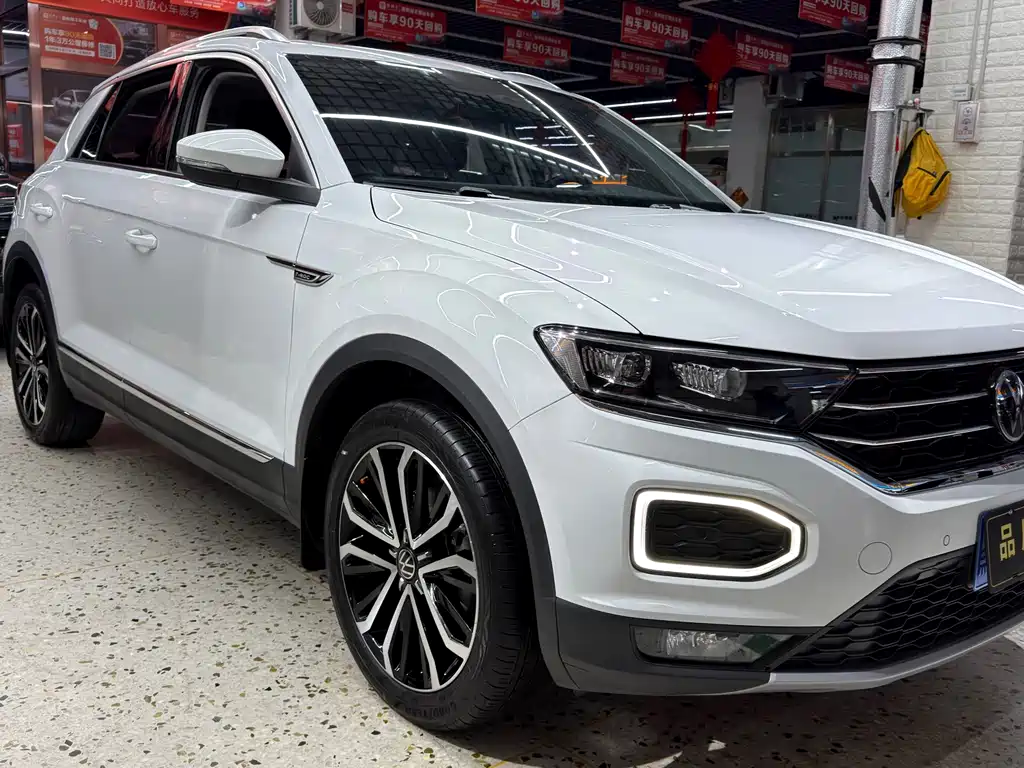 Volkswagen T-Roc — миниатюра 3