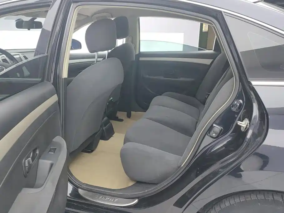 Nissan Sylphy — миниатюра 11