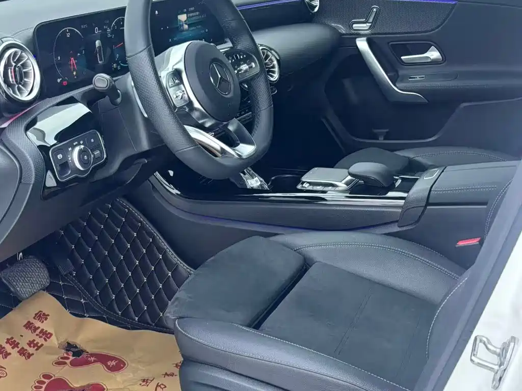 Mercedes-Benz A-Class — миниатюра 8