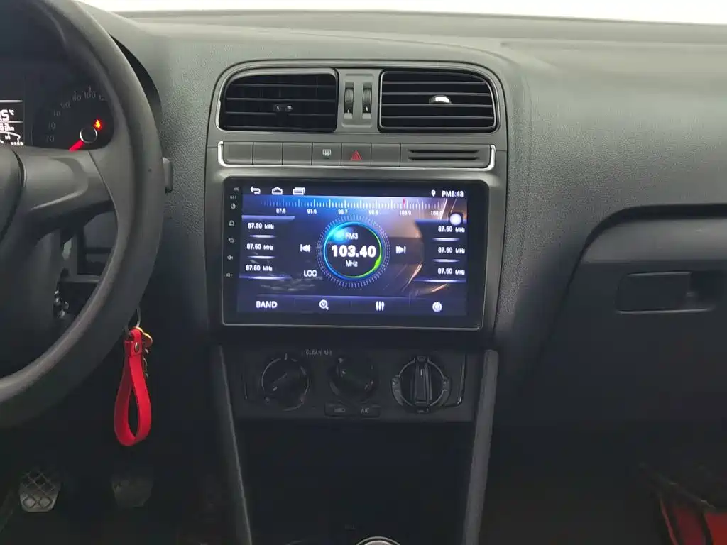 Volkswagen Polo — миниатюра 12