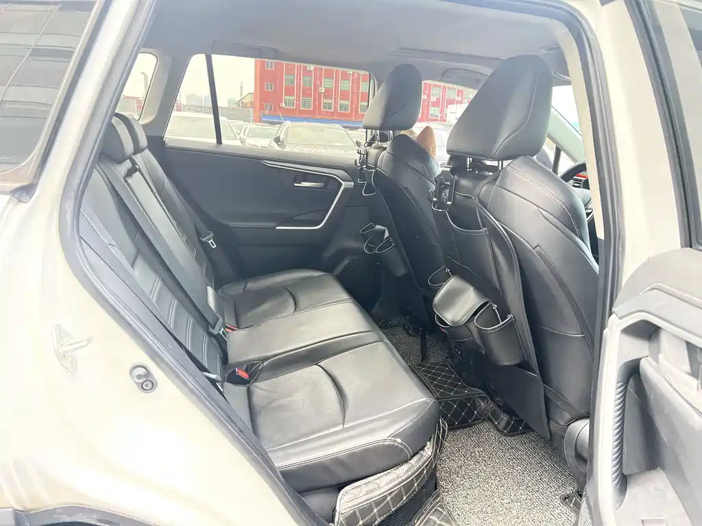 Toyota Wildlander — миниатюра 5