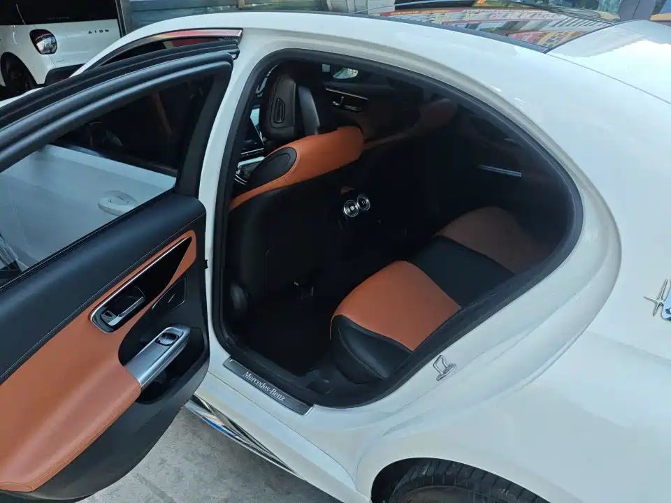 Mercedes-Benz C-Class — миниатюра 5