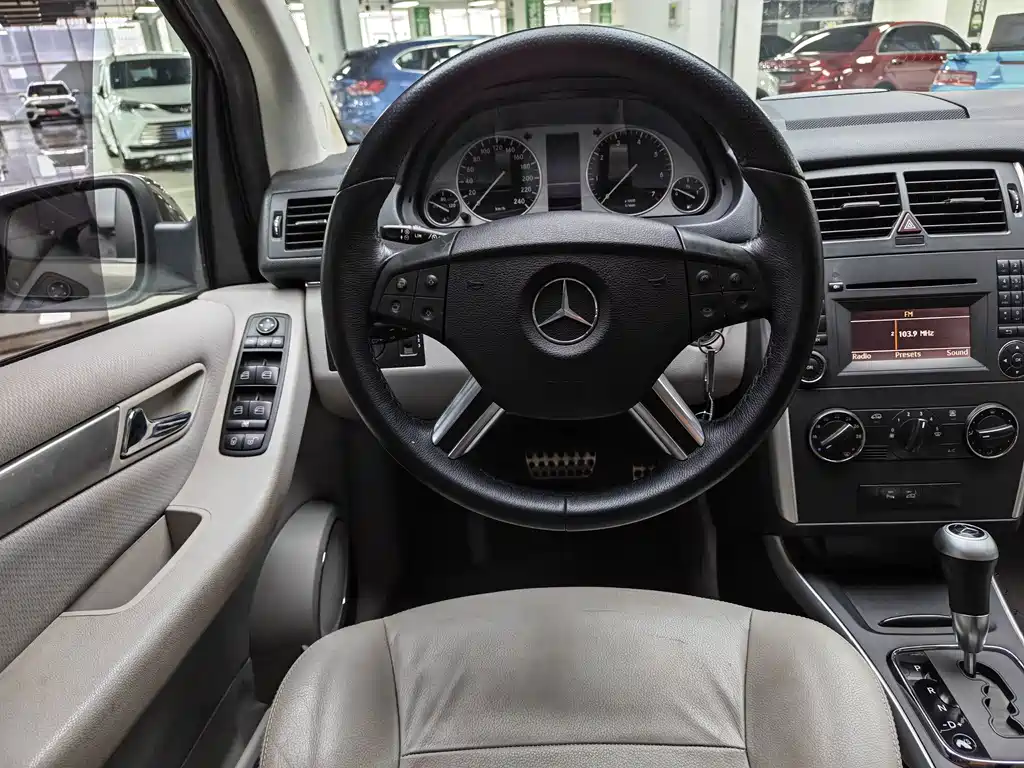 Mercedes-Benz B-Class — миниатюра 15