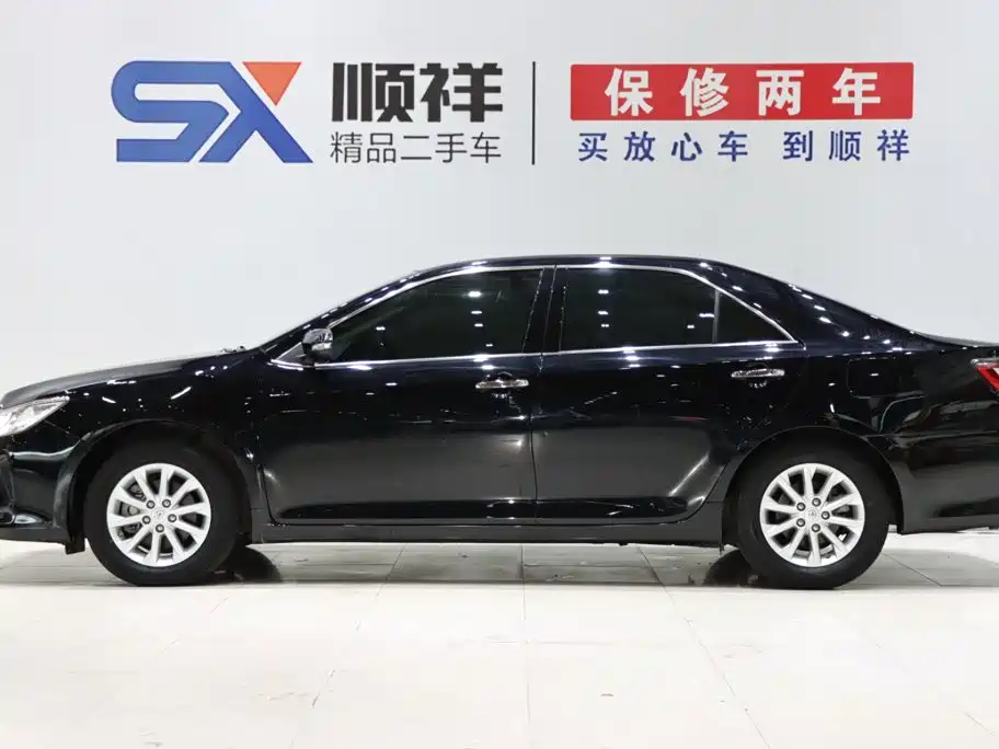 Toyota Camry — миниатюра 6