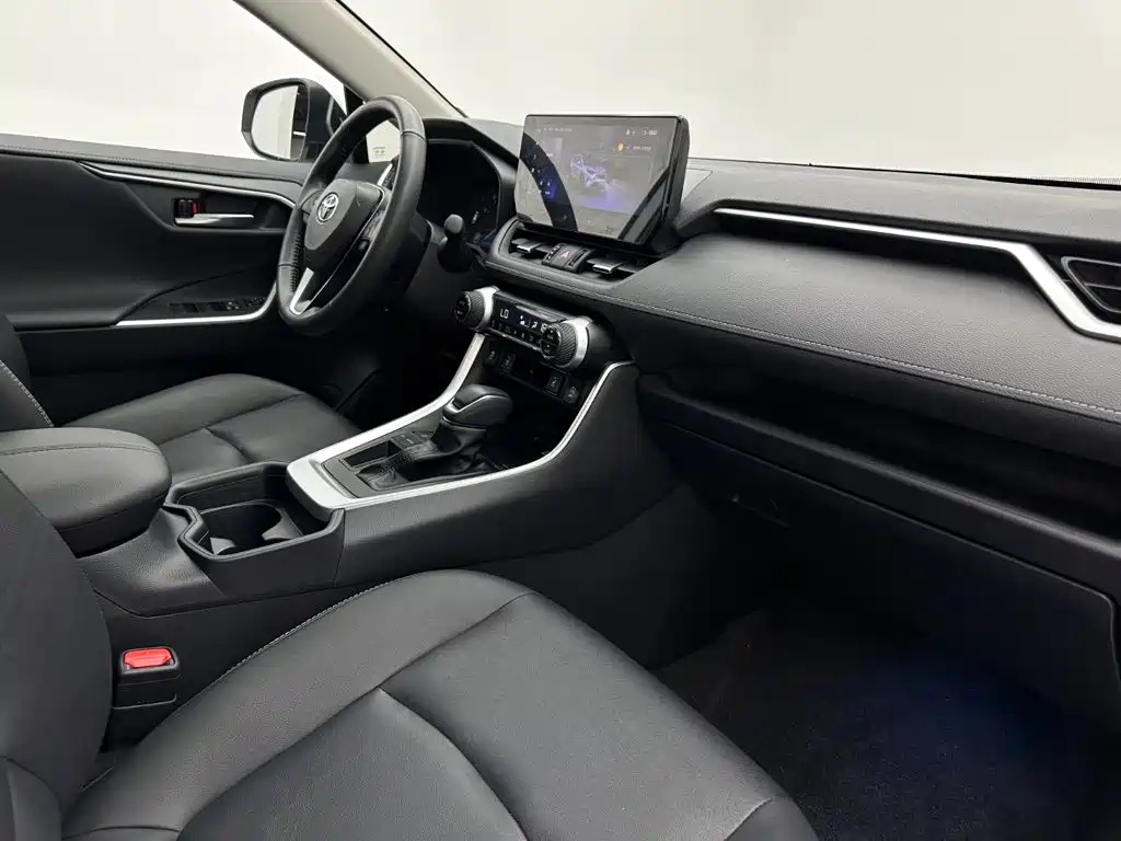 Toyota RAV4 — миниатюра 16
