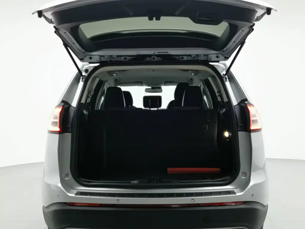 Ford Edge — миниатюра 16