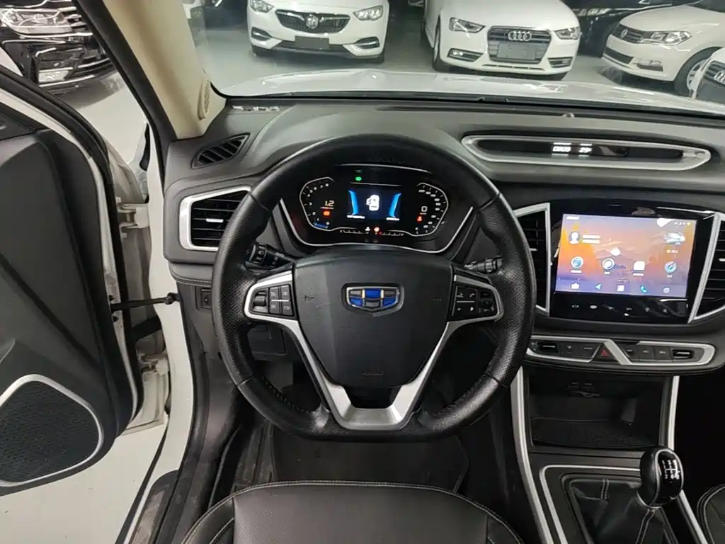 Geely Vision X6 — миниатюра 11