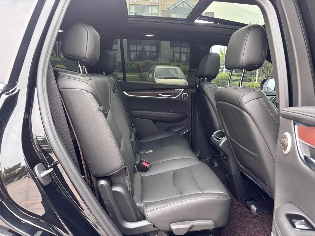 Cadillac XT6 — миниатюра 9