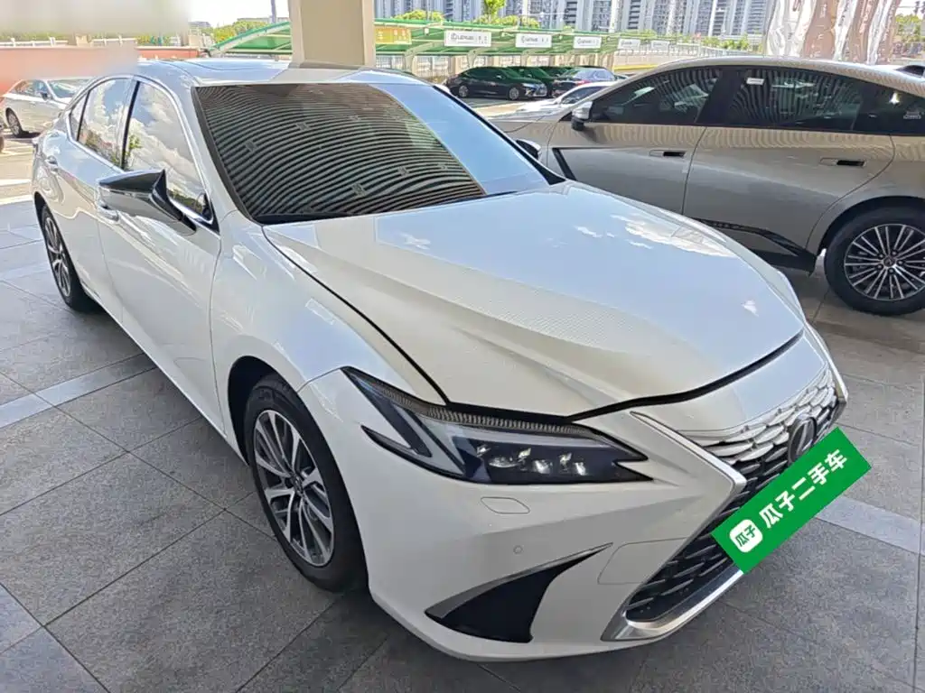 Lexus ES — миниатюра 4