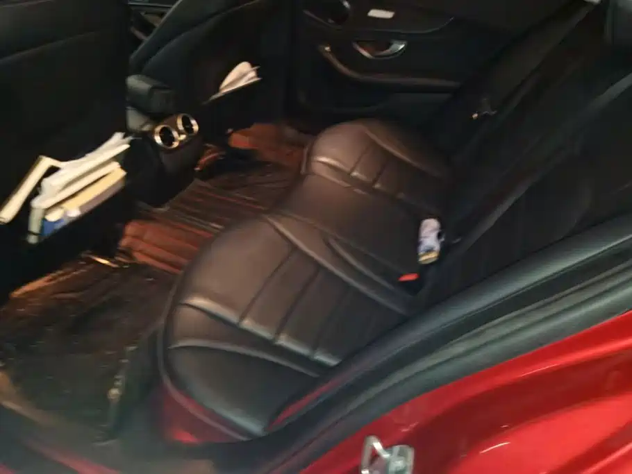 Mercedes-Benz C-Class — миниатюра 11