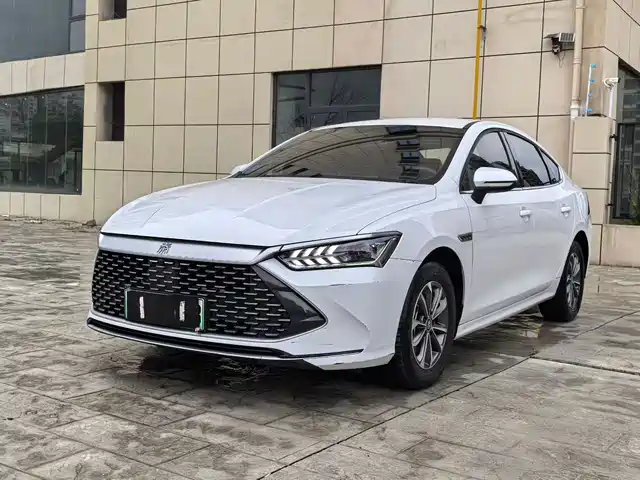 2023 BYD Qin