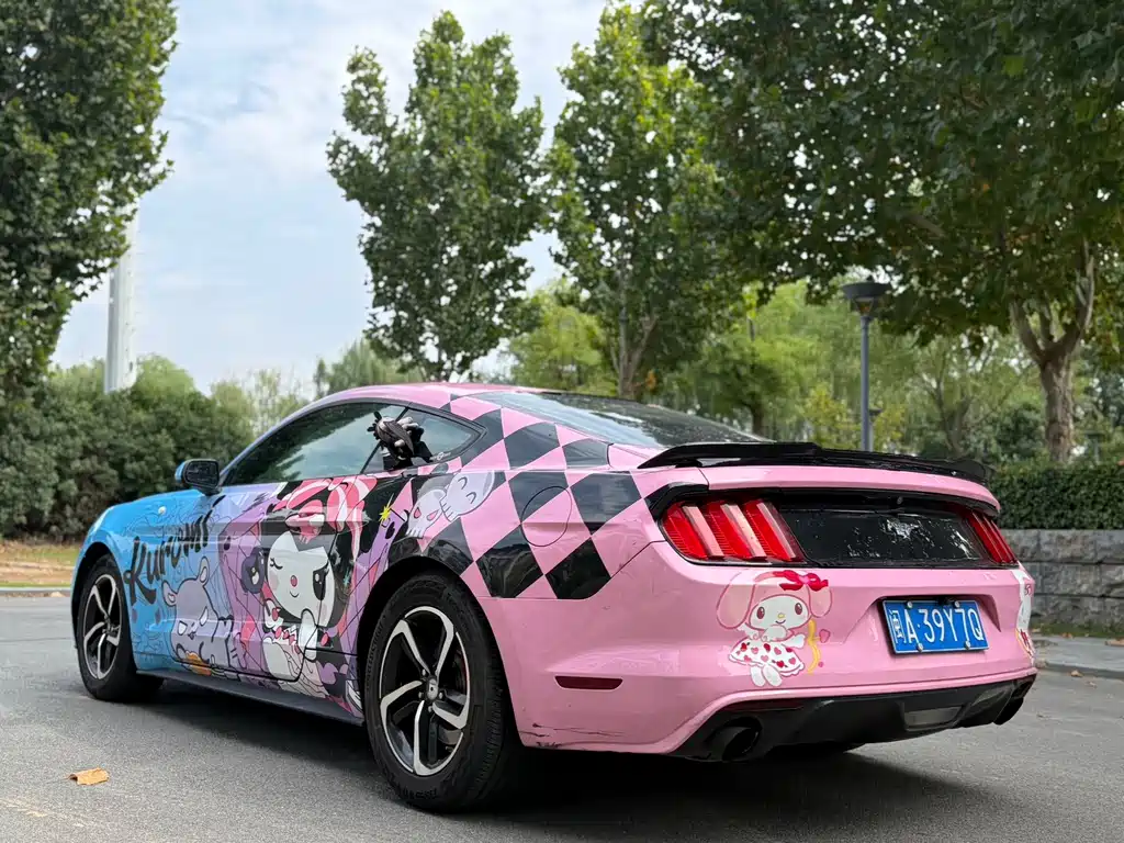 Ford Mustang — миниатюра 8