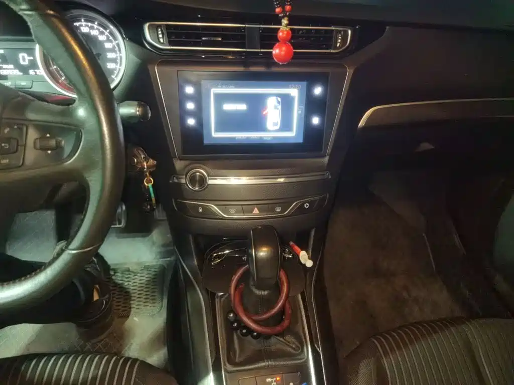Peugeot 408 — миниатюра 14