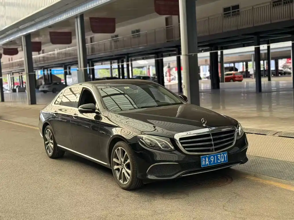 Mercedes-Benz E-Class — миниатюра 3