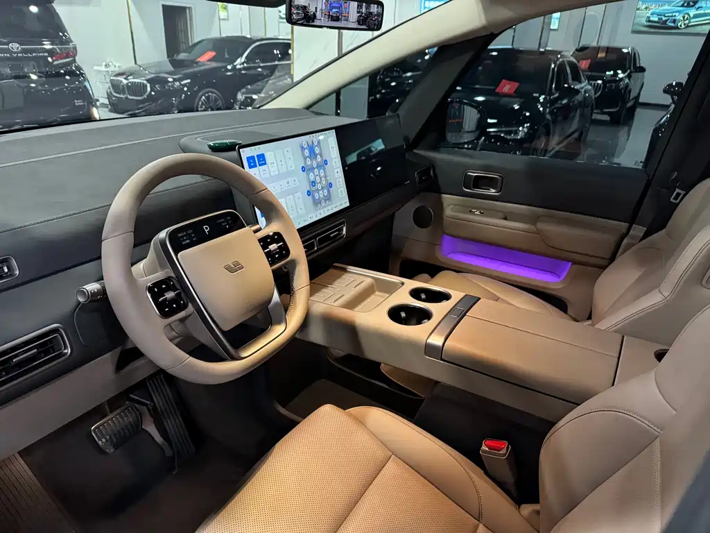 Li Auto Li MEGA — миниатюра 4