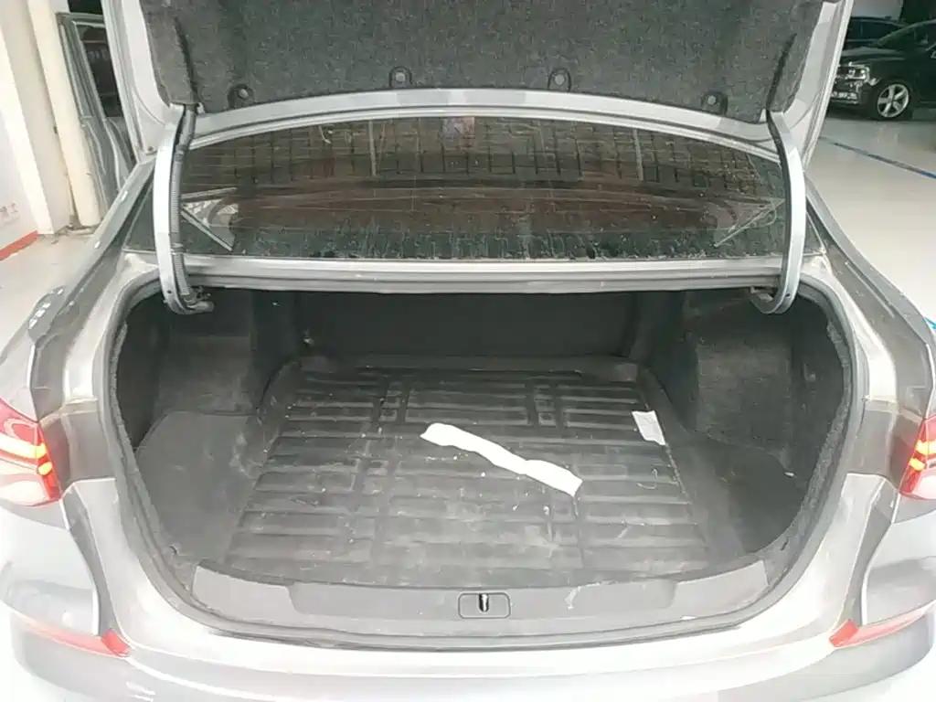 Chevrolet Monza — миниатюра 19