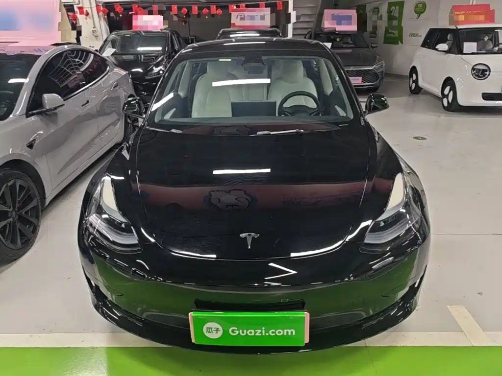 Tesla Model 3 — миниатюра 3