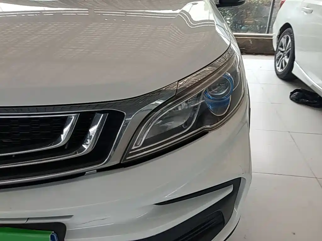 Geely Vision X3 — миниатюра 24